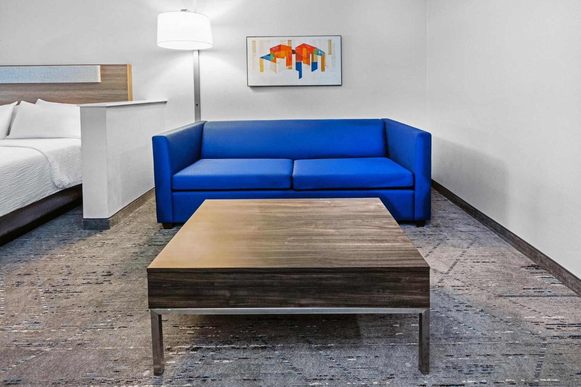 Holiday Inn Express Hotel & Suites Henderson - Traffic Star By Ihg Екстериор снимка