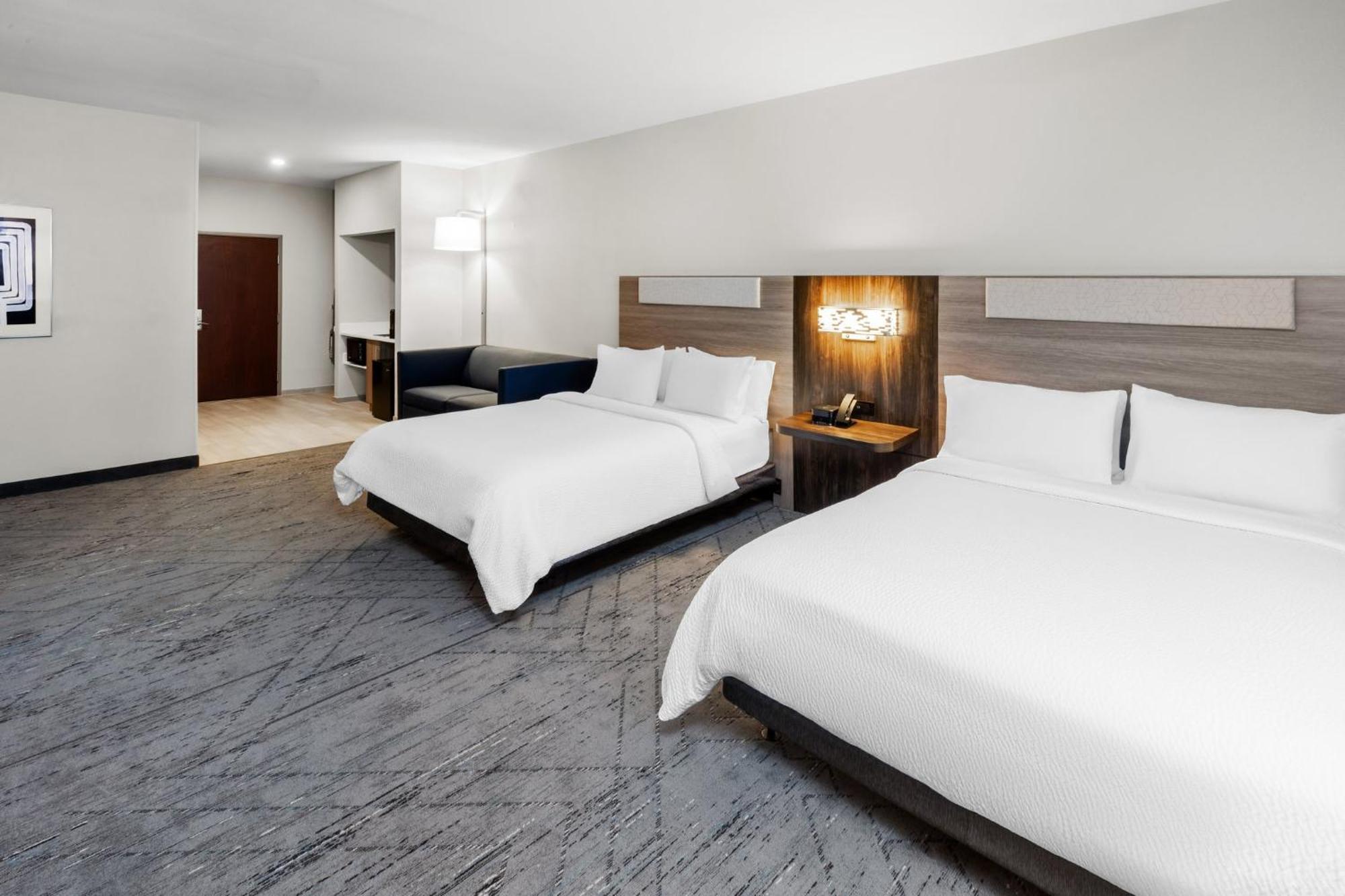 Holiday Inn Express Hotel & Suites Henderson - Traffic Star By Ihg Екстериор снимка