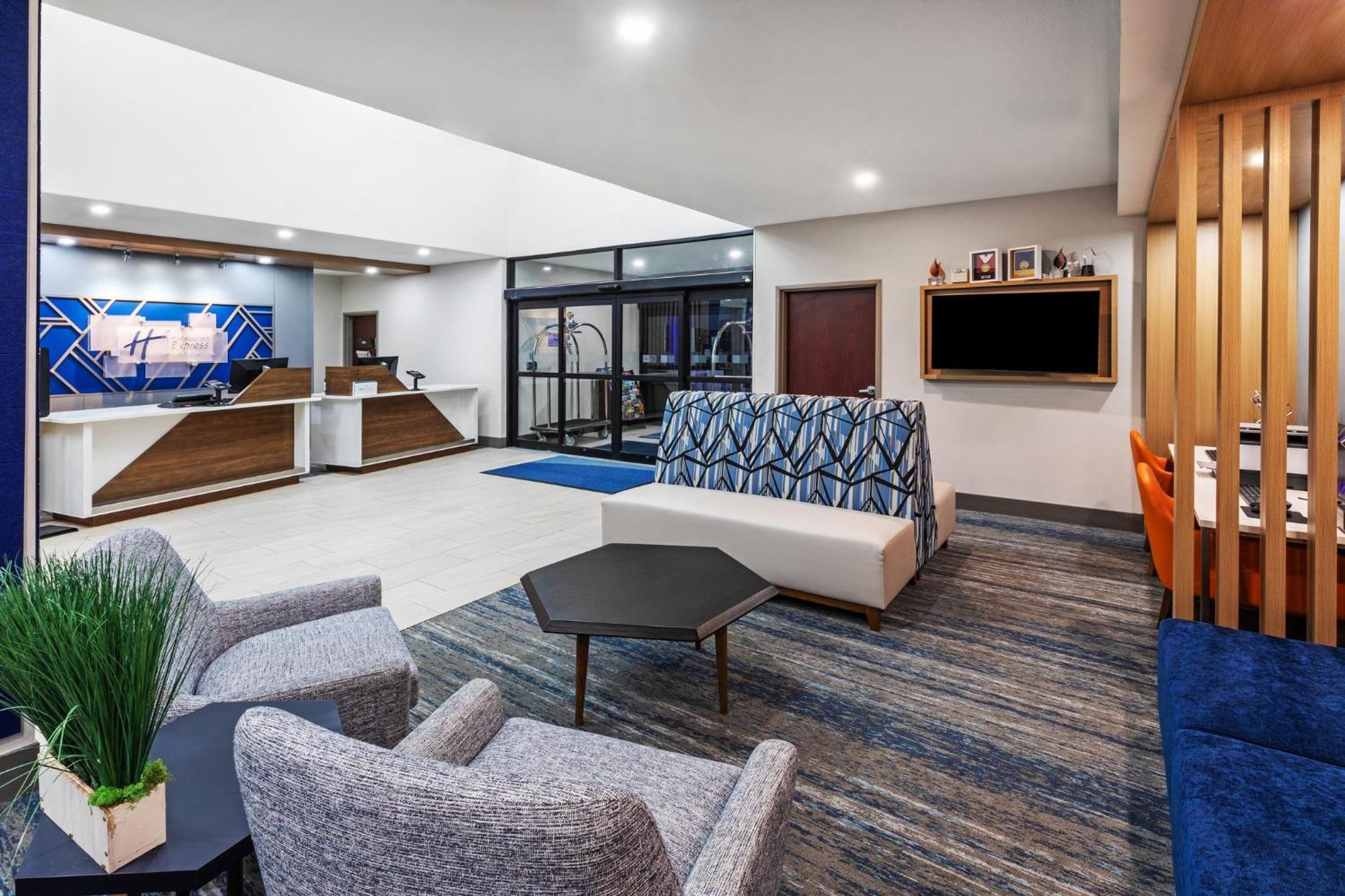 Holiday Inn Express Hotel & Suites Henderson - Traffic Star By Ihg Екстериор снимка