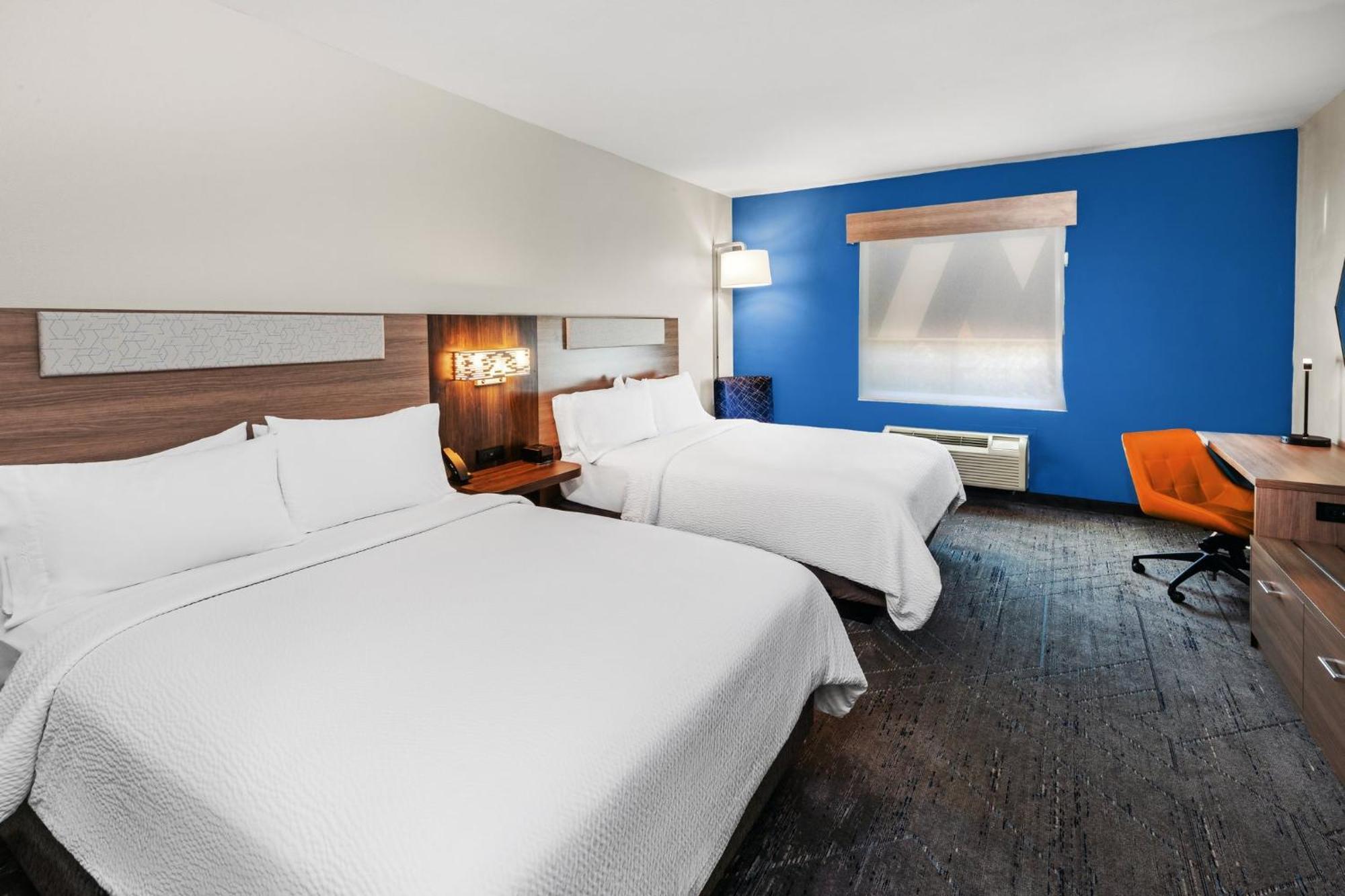 Holiday Inn Express Hotel & Suites Henderson - Traffic Star By Ihg Екстериор снимка